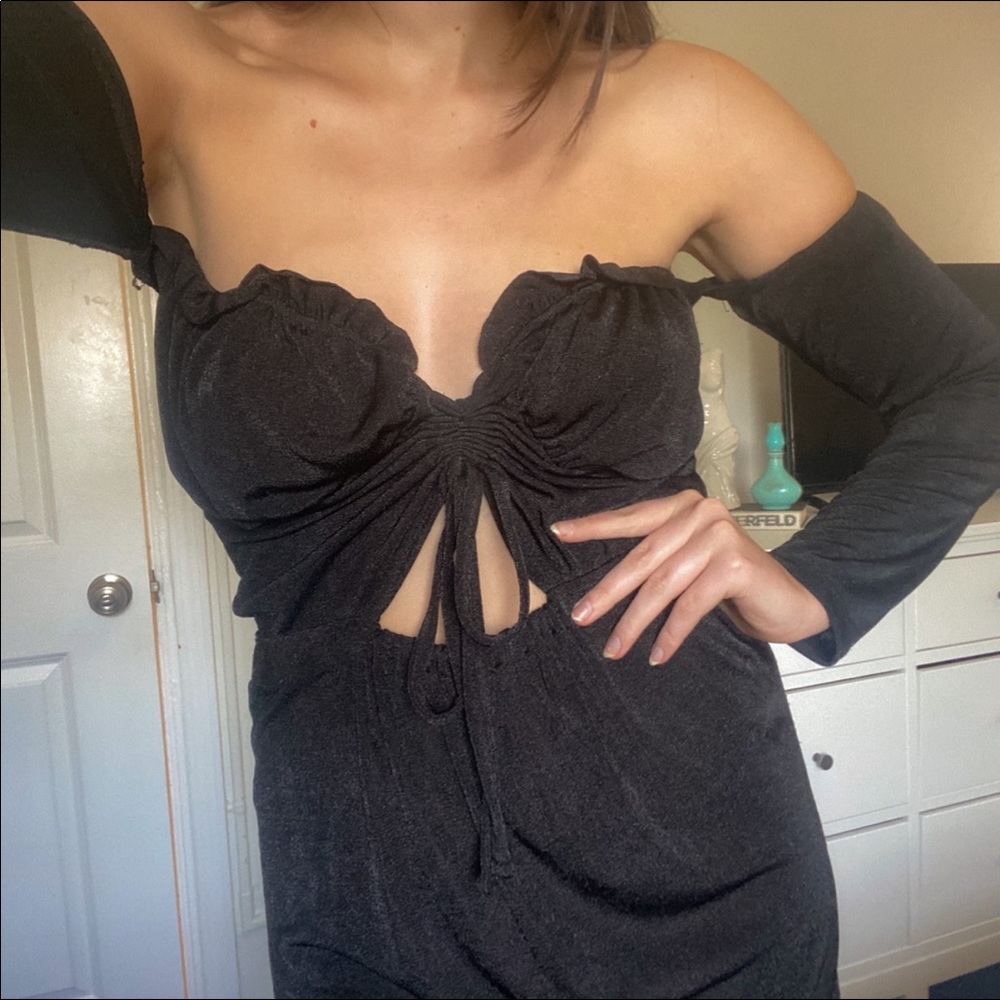 Black Off the shoulder w/ sleeves mini dress
